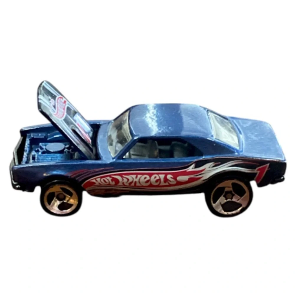 Vintage 1982 Hot Wheels 1967 Camaro Blue & Silver Diecast Car w/ Lift-Up Hood